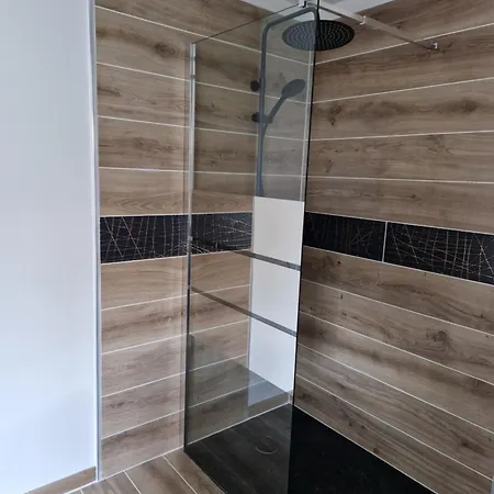 Grand Studio 2 Personnes Saint-Amand-Montrond Exterior photo