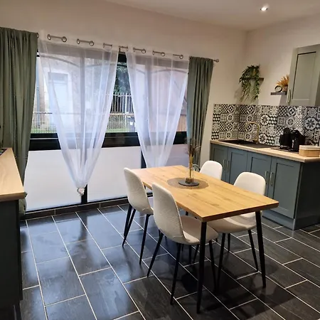 Grand Studio 2 Personnes Saint-Amand-Montrond Exterior photo
